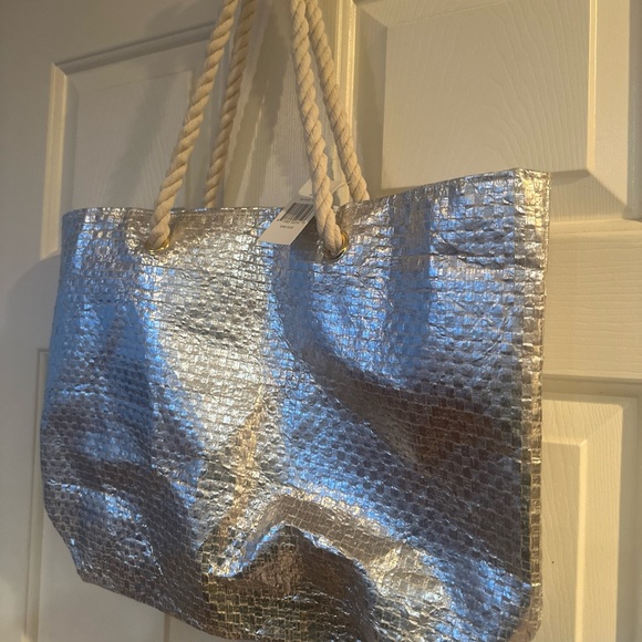 Saks Fifth Avenue Woven Tote Handbag Purse Painted Metallic Silver Type NWT - Picture 6 of 9